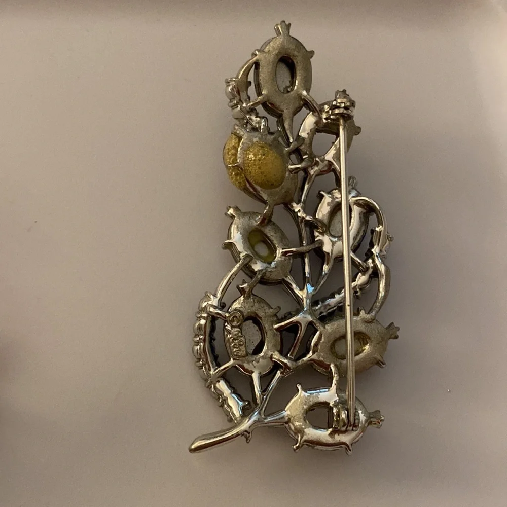 9 Vintage Floral Flower Themed Pins Brooches incl Sarah Coventry Avon Monet - Picture 5 of 16